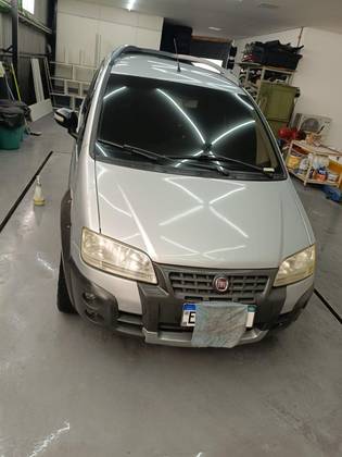 FIAT IDEA 1.8 MPI ADVENTURE 8V FLEX 4P MANUAL FIAT IDEA 1.8 MPI ADVENTURE 8V FLEX 4P MANUAL